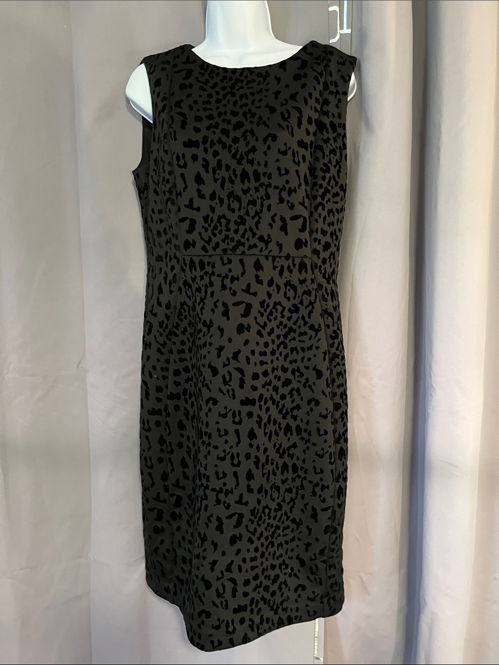 Calvin Klein Black Velvet Flocked Sleeveless Leopard-Print Sheath Dress